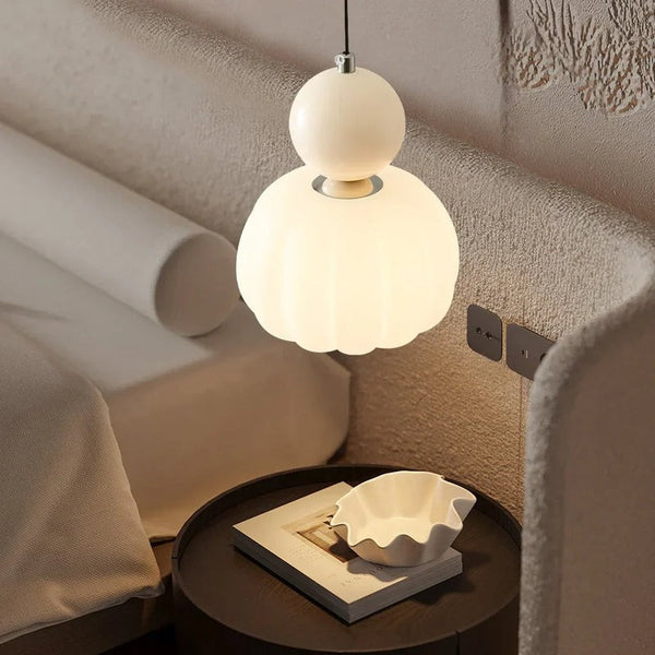 Lampadario Art Deco in tonalità crema – Stile ed Eleganza