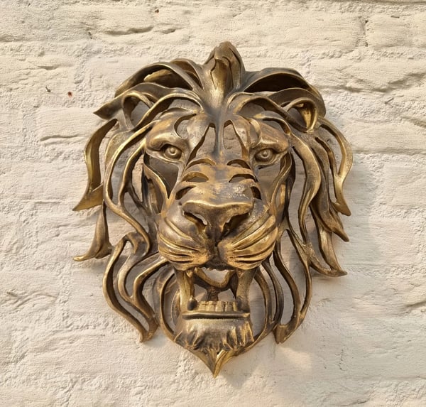 Testa di Leone in Metallo per Decorazione da Parete - Elegante e Robusta