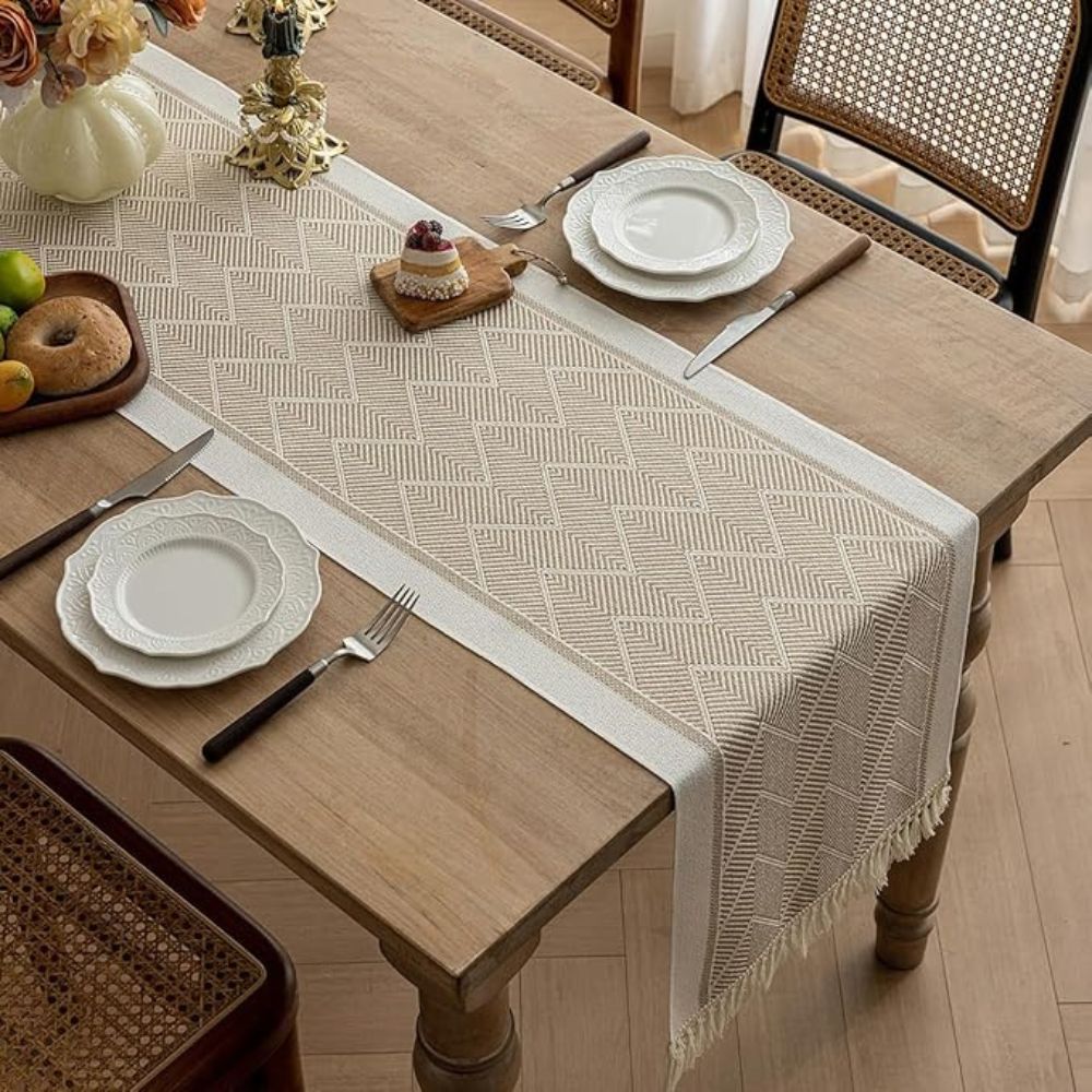 Elegante runner da tavolo con struttura tessuta per ambienti domestici