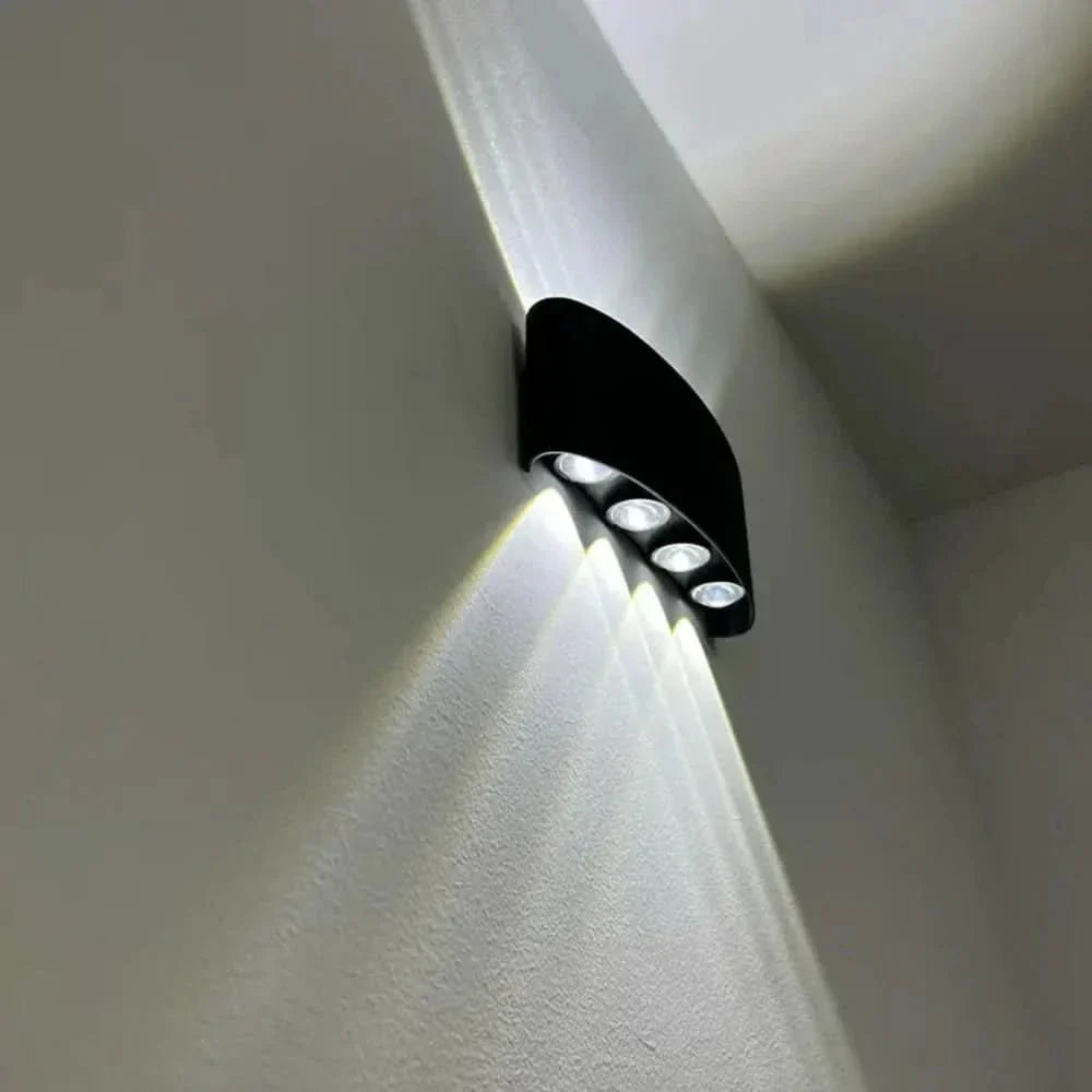 Elina – Lampada da parete LED moderna per interni ed esterni in nero e bianco