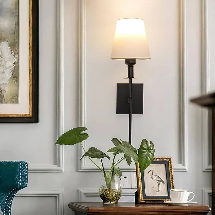 Elarisse | Luce da parete wireless ricaricabile con telecomando e design metallico moderno