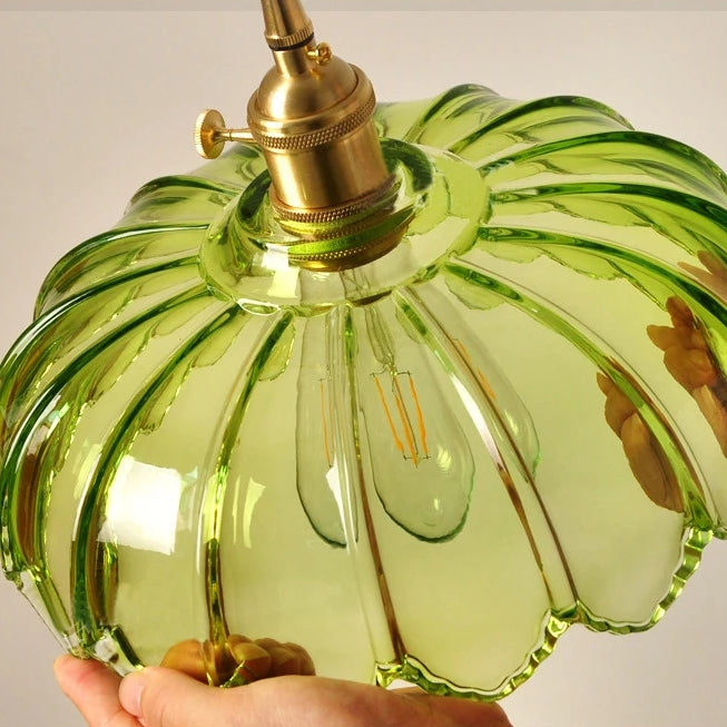 Luce in vetro che incanta per i dettagli!