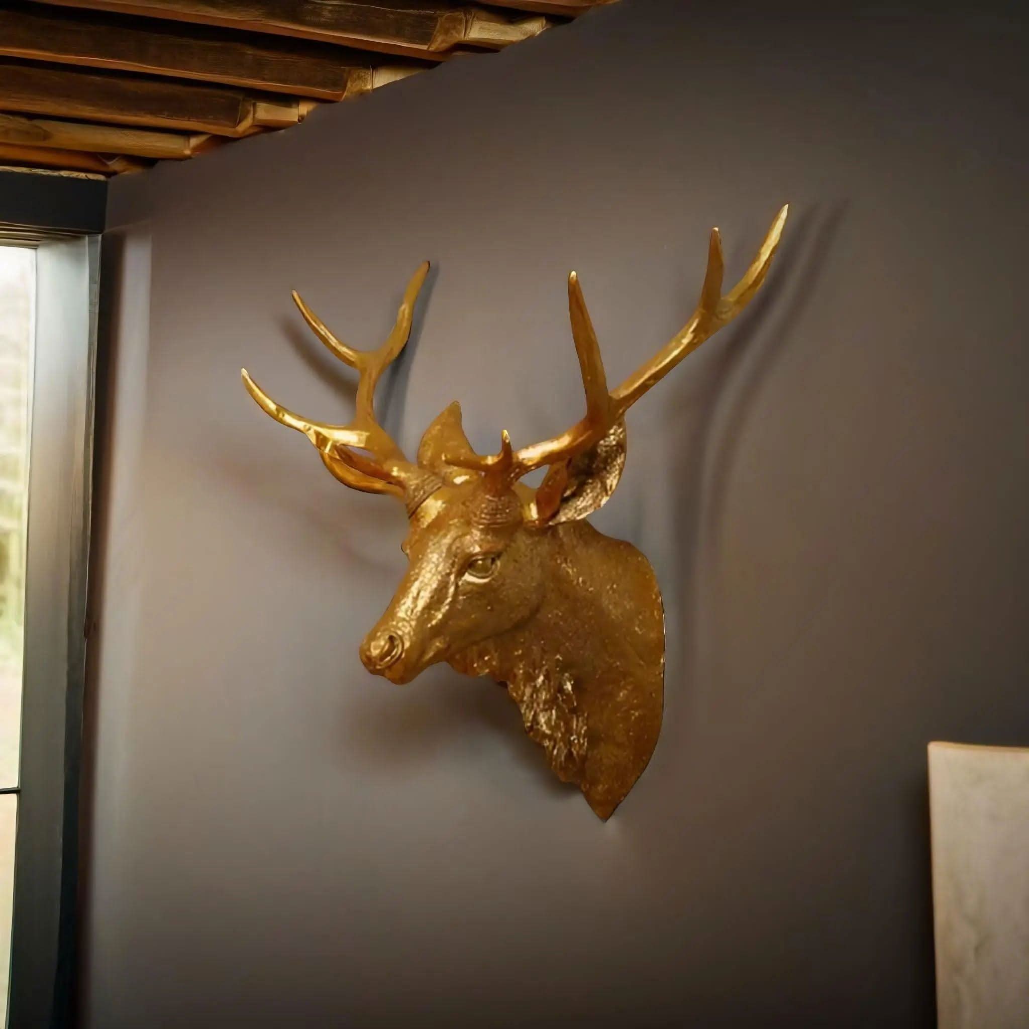 Decorazione da Parete con Testa di Cervo Finta