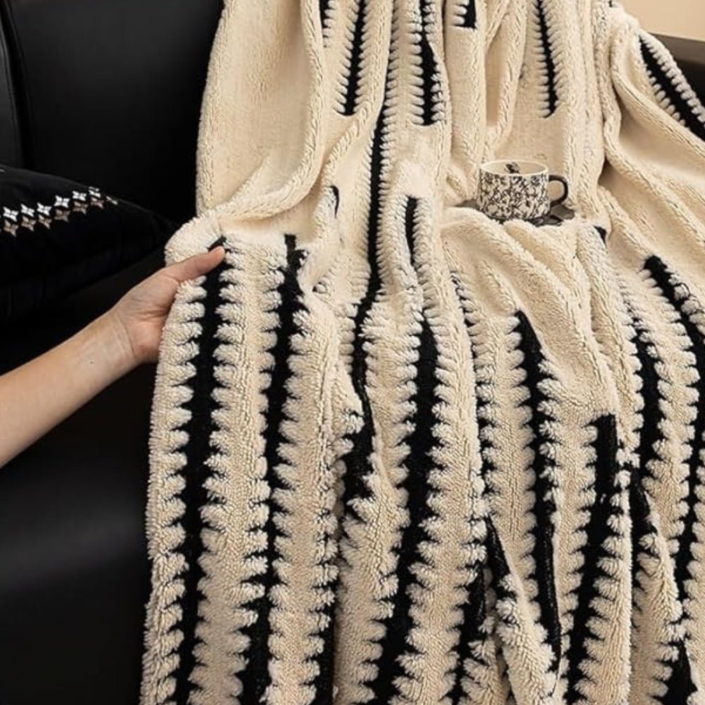 Soreline | Copertura per Divano Morbida e Trapuntata con Texture Lineare e Base Antiscivolo per Divano e Chaise Longue