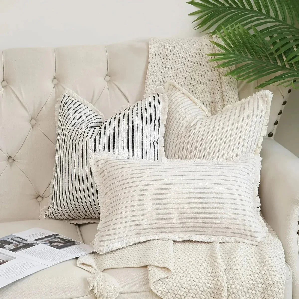 Meli | Copricuscino Jacquard con Bordo Arricciato Bianco in Misto Cotone per Divano, Letto e Poltrona
