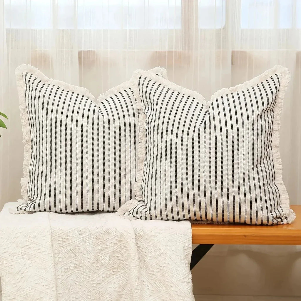 Meli | Copricuscino Jacquard con Bordo Arricciato Bianco in Misto Cotone per Divano, Letto e Poltrona