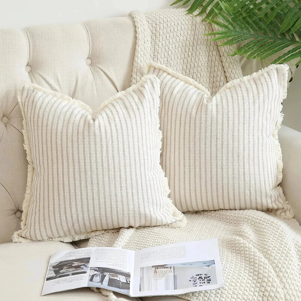 Meli | Copricuscino Jacquard con Bordo Arricciato Bianco in Misto Cotone per Divano, Letto e Poltrona
