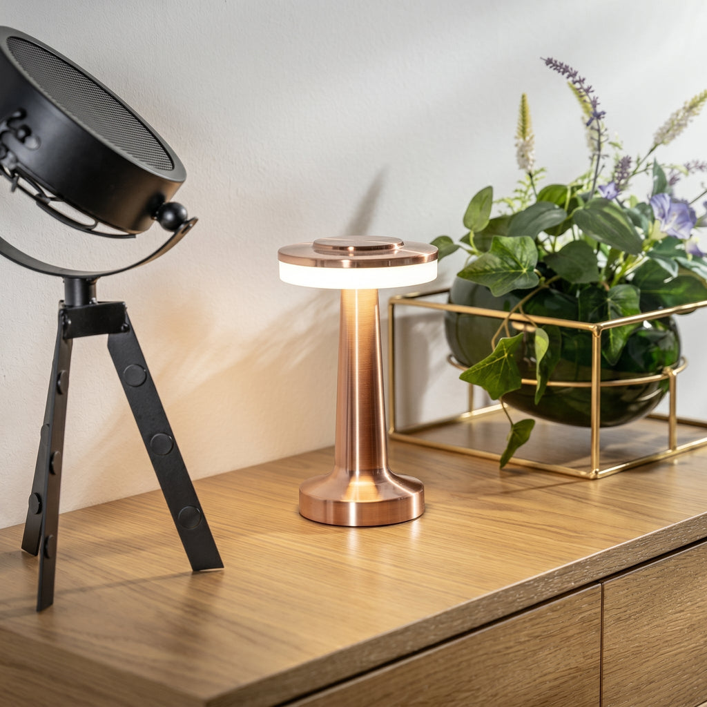 Lampada da tavolo LED wireless con funzione touch e design a T