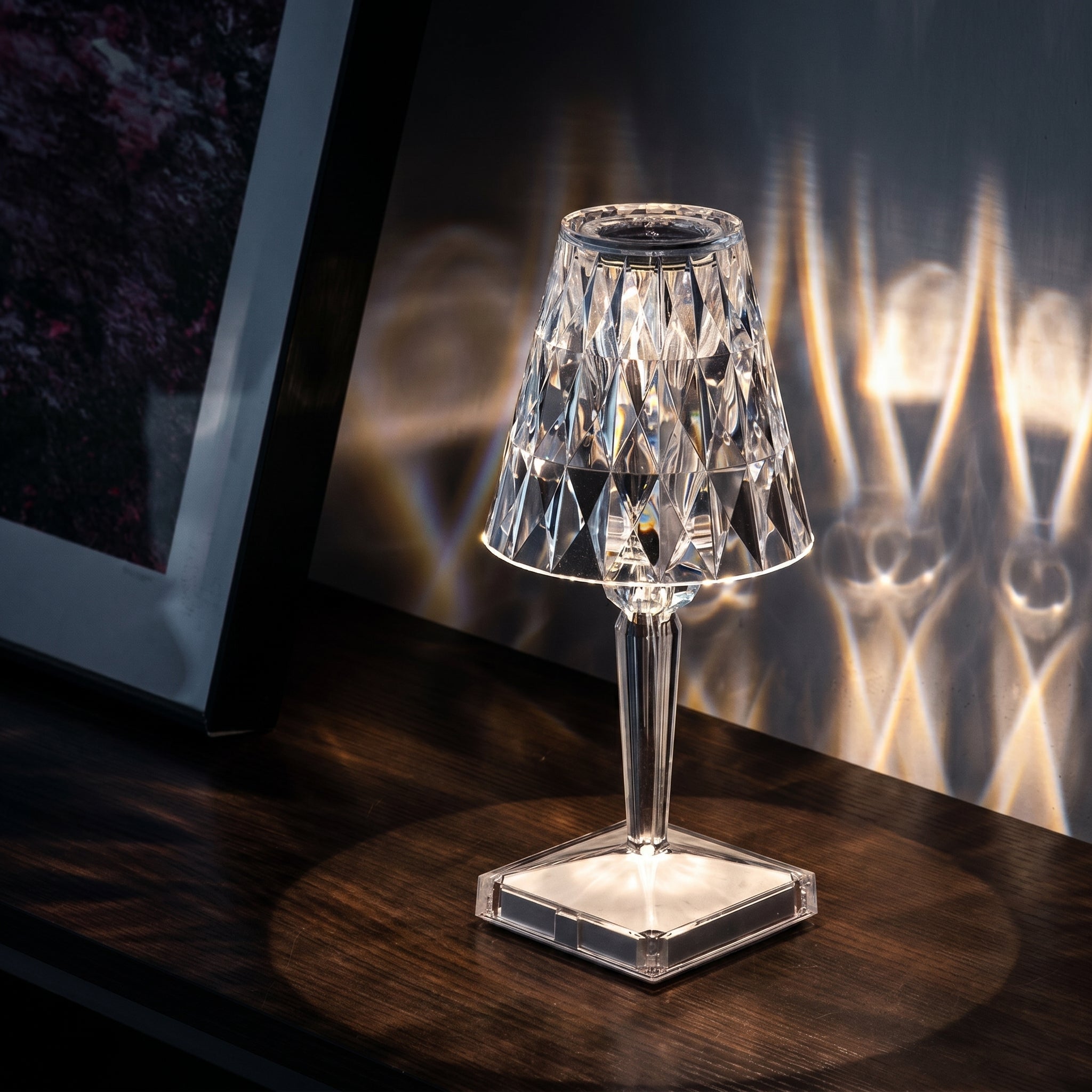 Lampada da Tavolo a Forma di Diamante con Base Quadrata