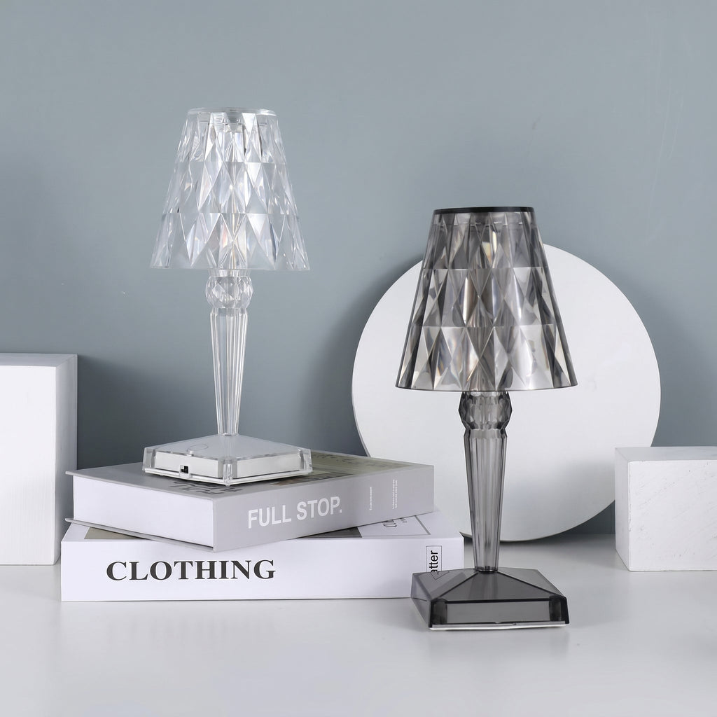 Lampada da Tavolo a Forma di Diamante con Base Quadrata