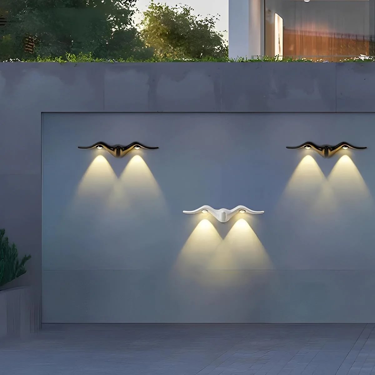 Lampada da parete esterna LED in forma decorativa