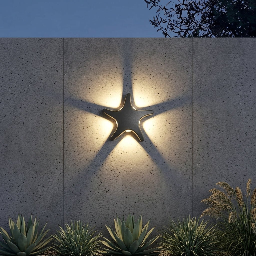 Lampada da parete esterna LED in forma decorativa