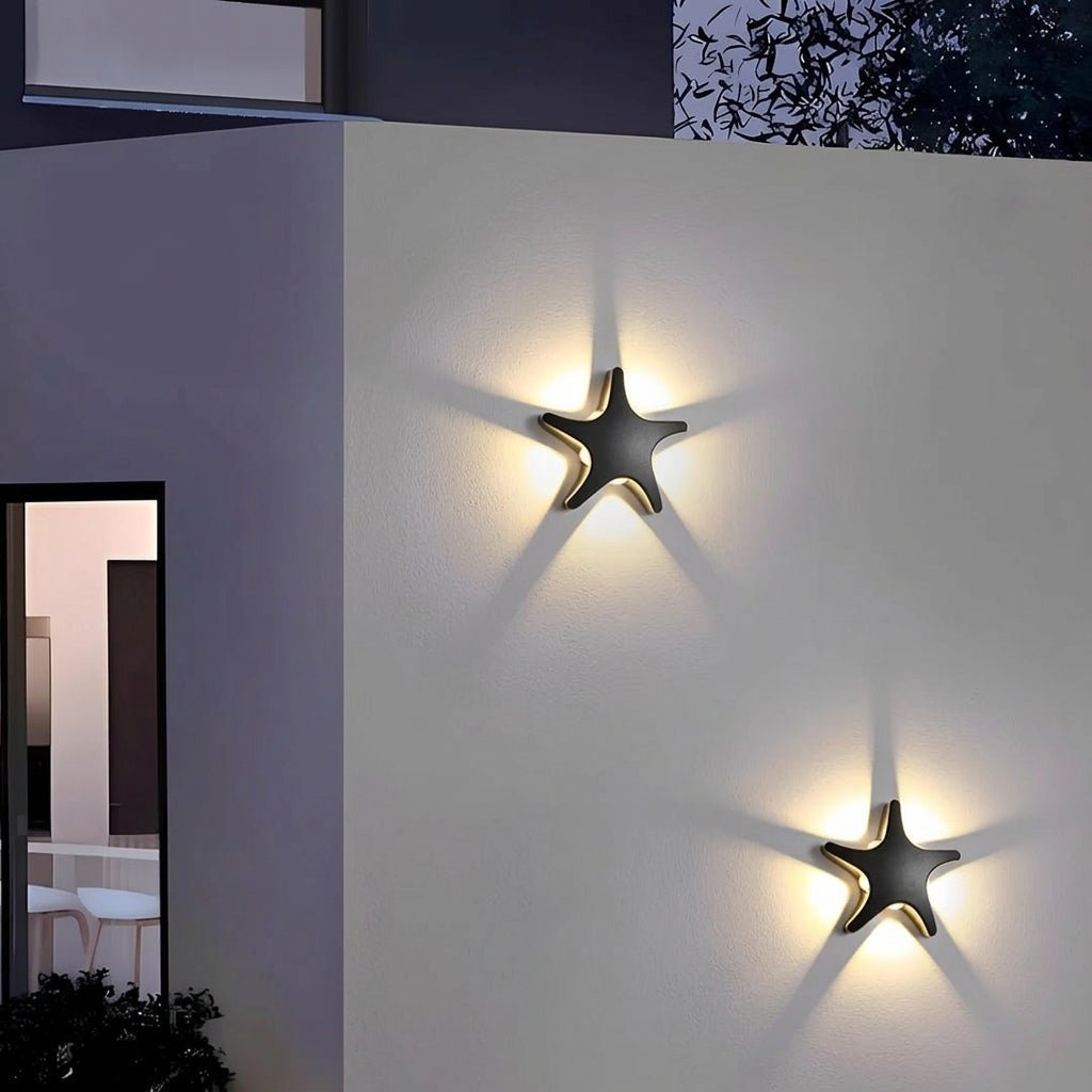 Lampada da parete esterna LED in forma decorativa
