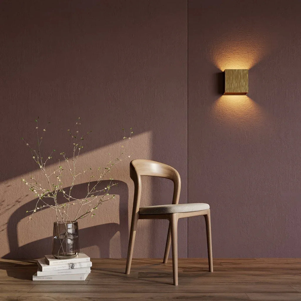 ElegantBeam – Lampada da Parete Minimalista per Illuminazione Sofisticata