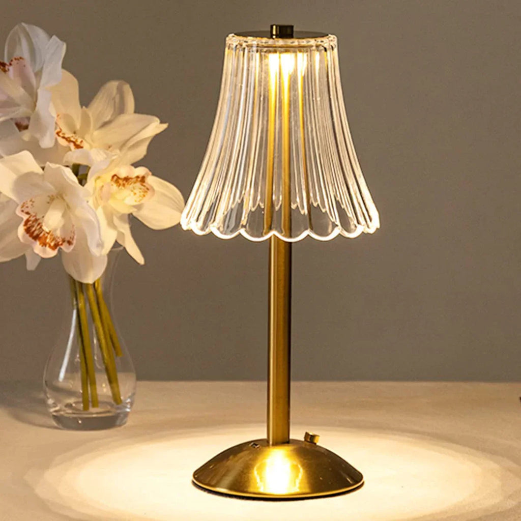 Lampada da Tavolo Elegante con Attivazione Touch e Finitura Oro