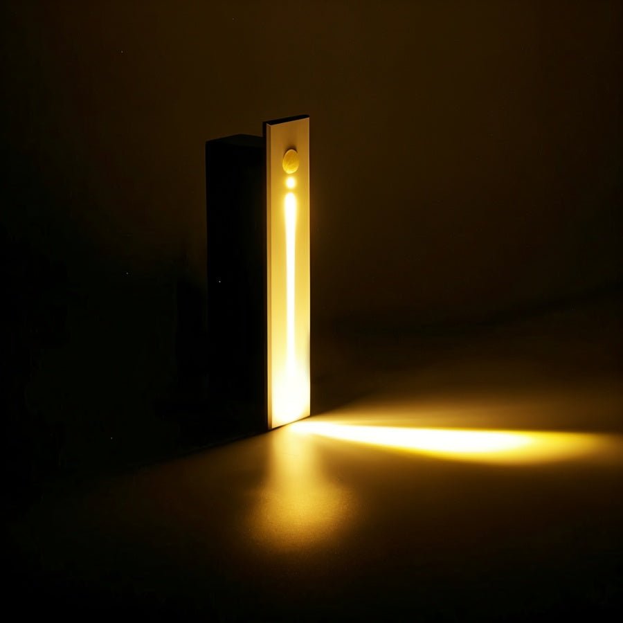 Luca – Illuminazione elegante per scale con tecnologia sensoriale