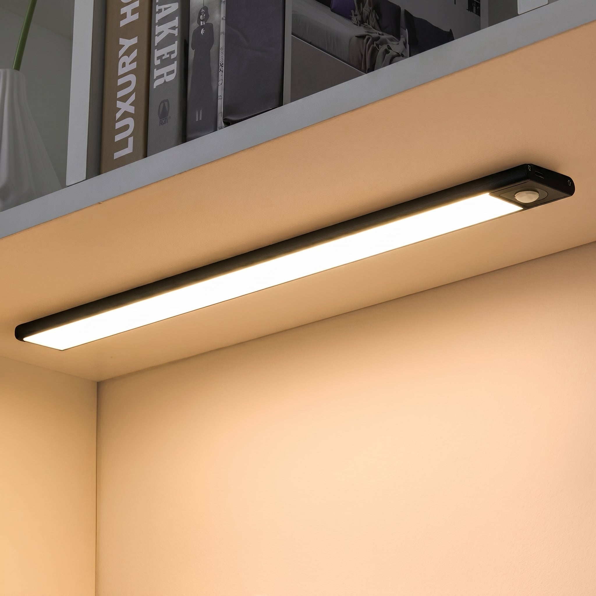 Barra luminosa LED wireless magnetica con sensore di movimento