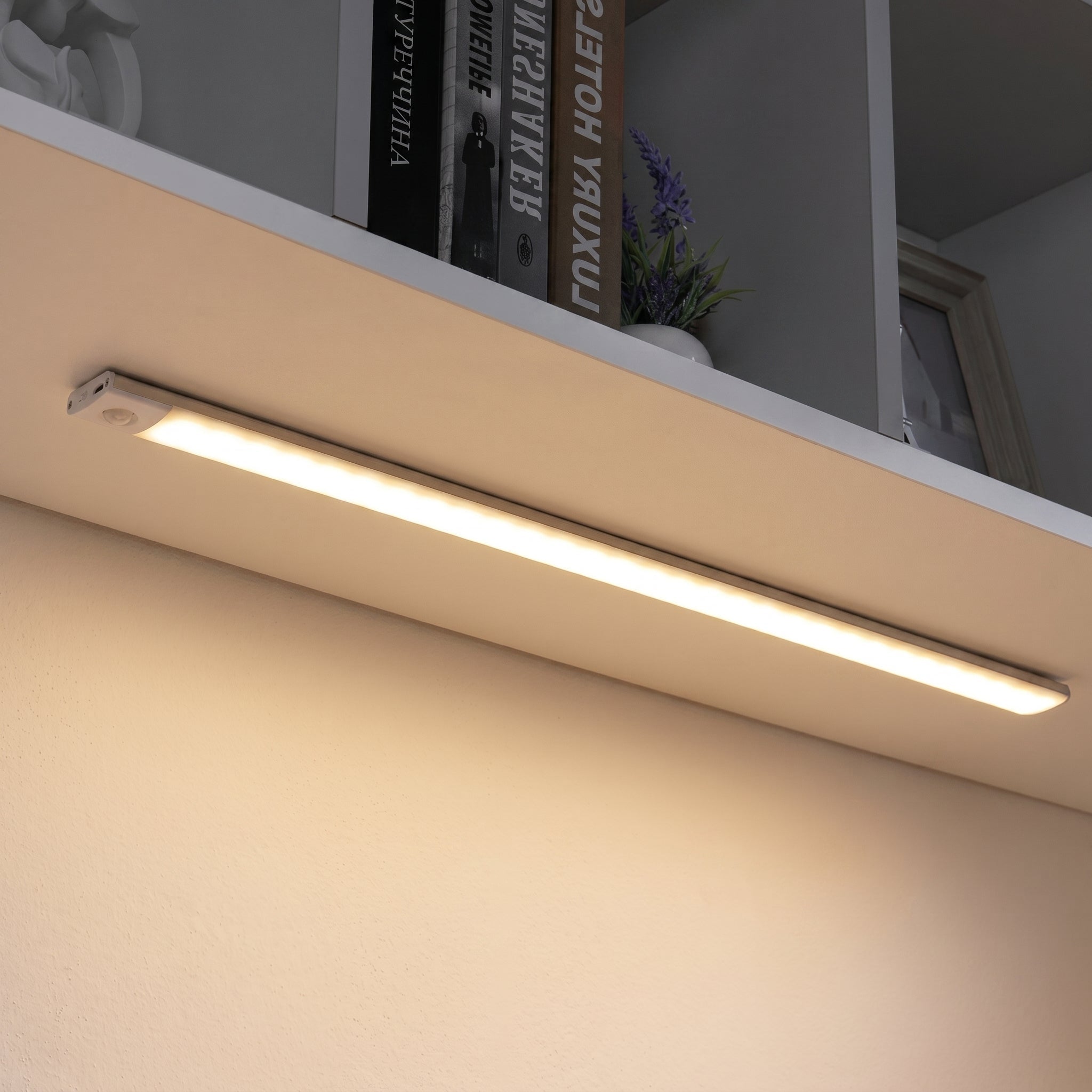 Barra luminosa LED wireless magnetica con sensore di movimento