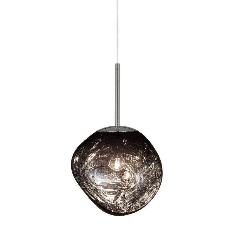 Lampadario Melt – Oggetto luminoso elegante e suggestivo