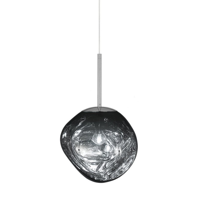 Lampadario Melt – Oggetto luminoso elegante e suggestivo