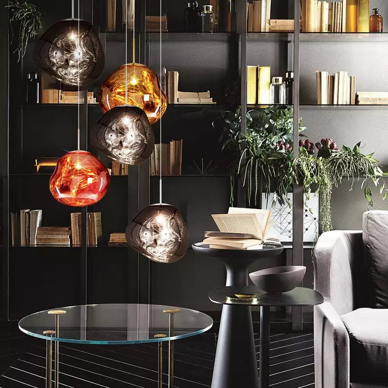 Lampadario Melt – Oggetto luminoso elegante e suggestivo