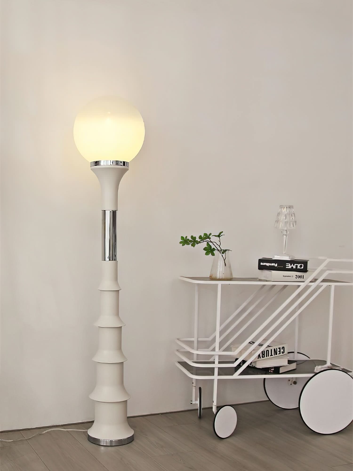 Lampada da Terra Moderna e Colorata con Paralume in Vetro
