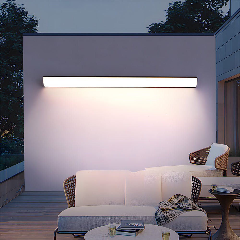 Lampada da parete LED a linea minimalista e impermeabile per esterni
