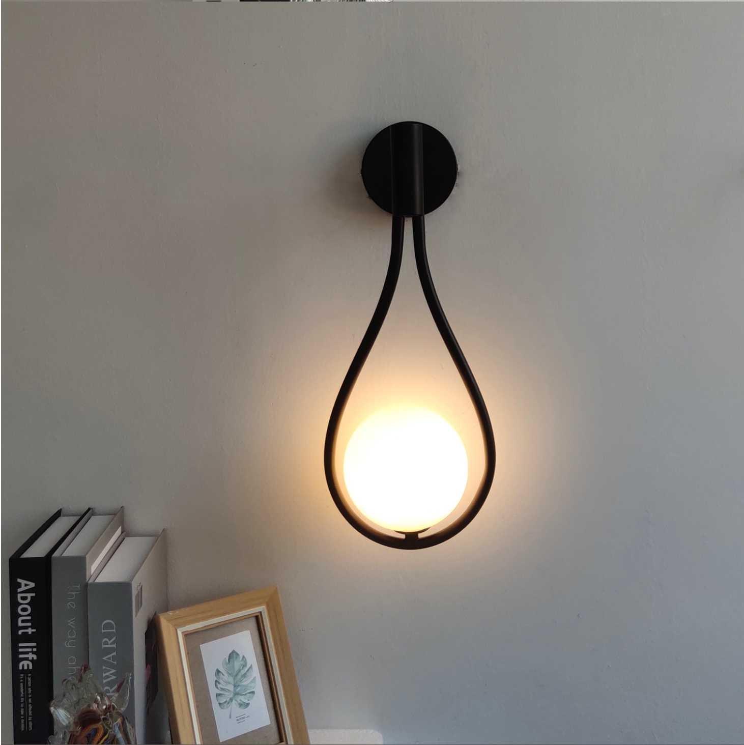Lampada da Parete Moderna Nordica con Finitura Oro e Nero