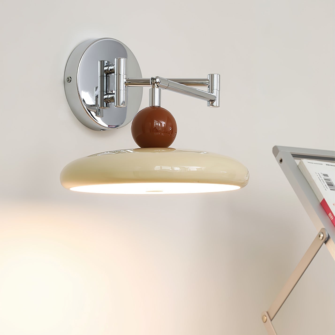 Modern Swing Arm Wall Lamp with Adjustable Design