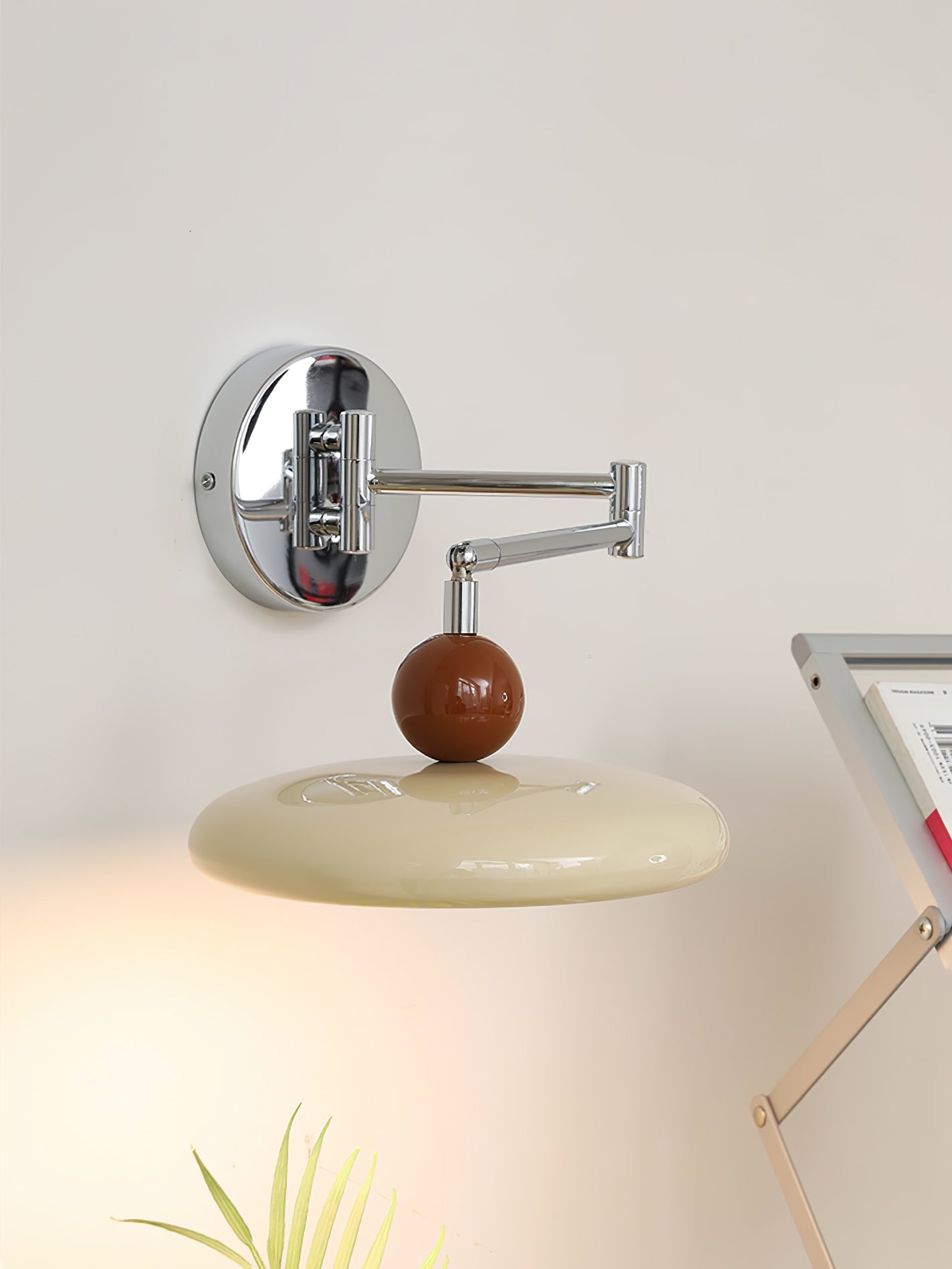 Modern Swing Arm Wall Lamp with Adjustable Design