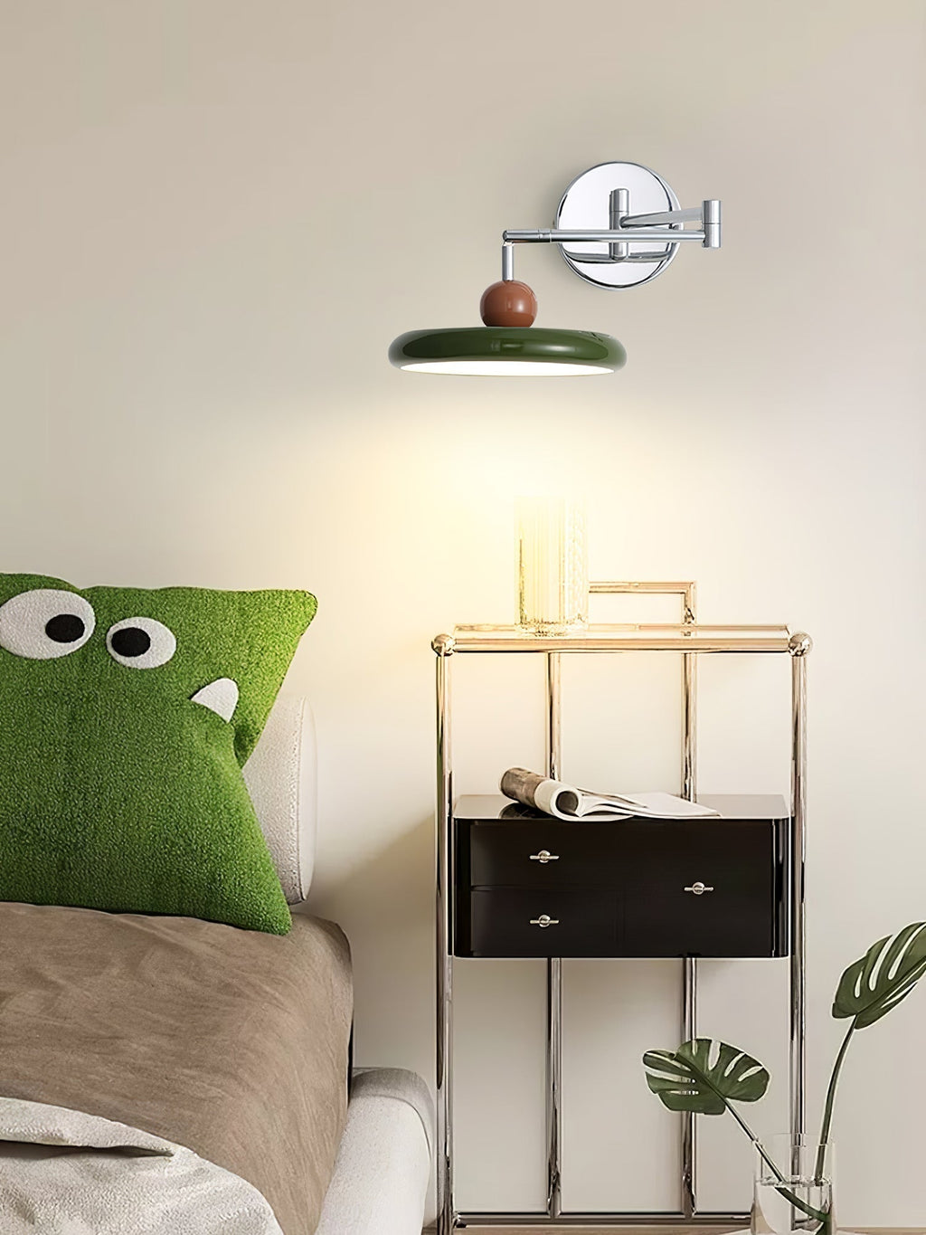 Modern Swing Arm Wall Lamp with Adjustable Design