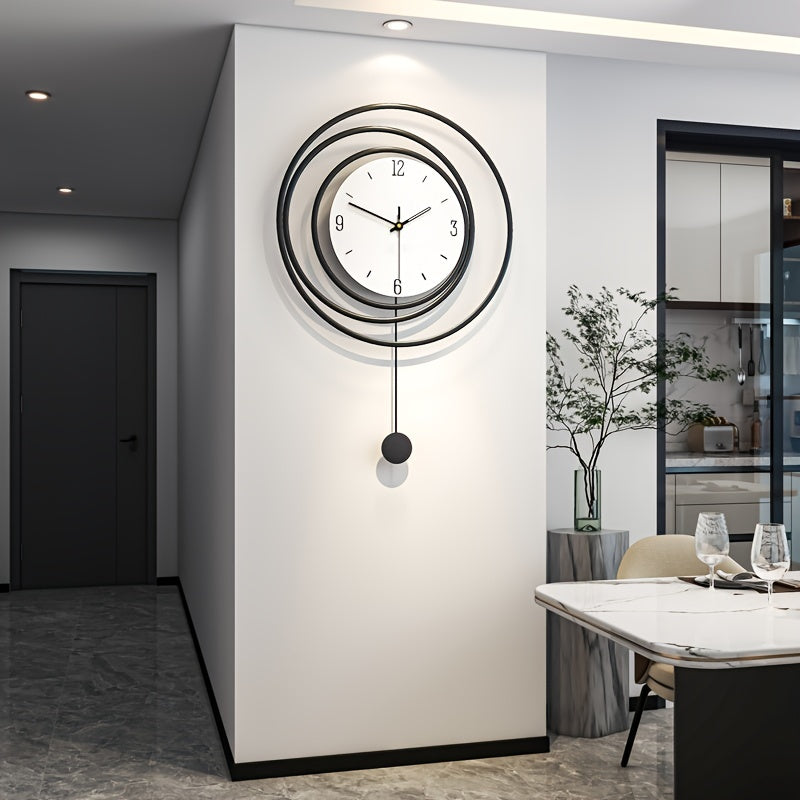 Orologio Moderno con Finitura Metallica