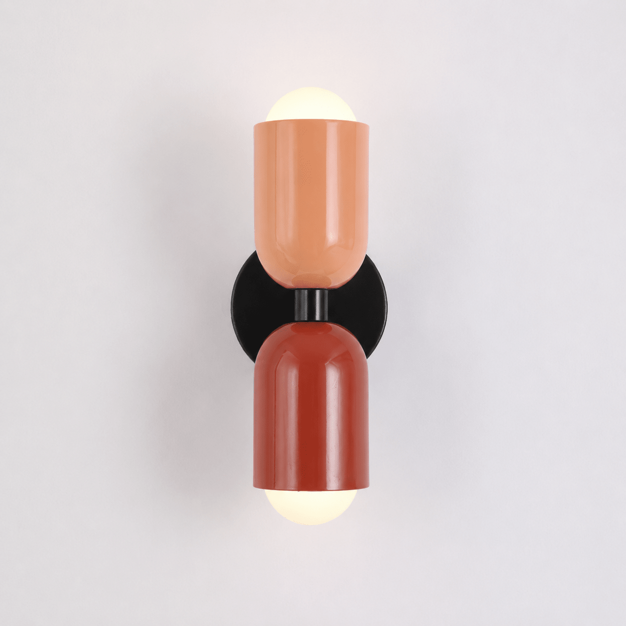 Lampada da parete moderna in design capsule