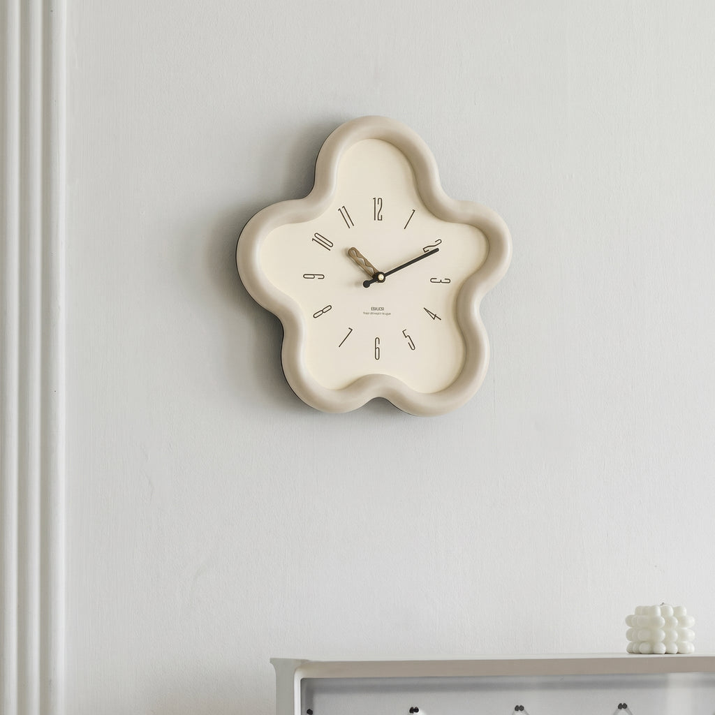 Orologio da parete moderno a forma di fiore