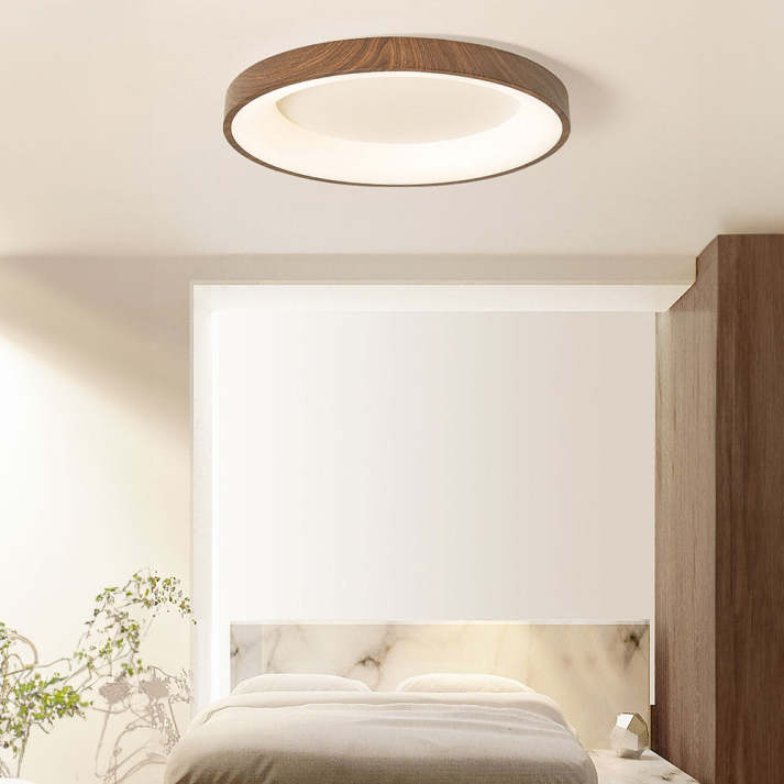 Lampada da soffitto LED in legno naturale con design circolare