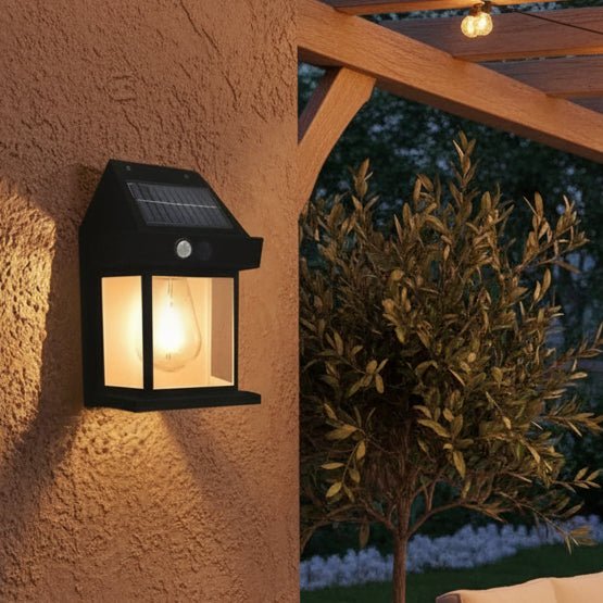NIGHTWATCH – Lampione Solare LED con Sensore di Movimento e Protezione per Tutte le Condizioni Climatiche