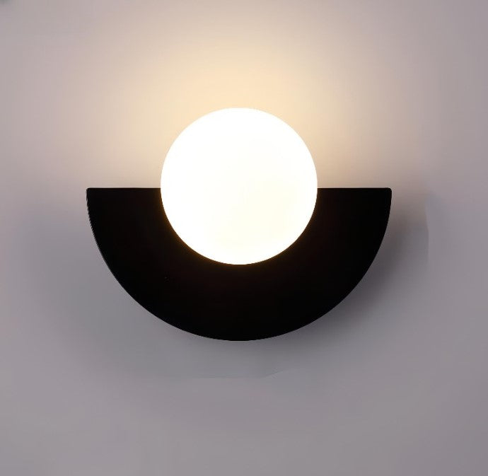 Lampada da Parete in Metallo Stile Nordico - Luce LED Semicircolare Moderna