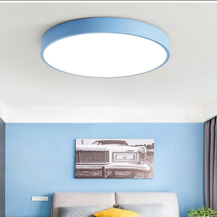 Lampada da soffitto in legno nordico a forma di macaron per spazi moderni