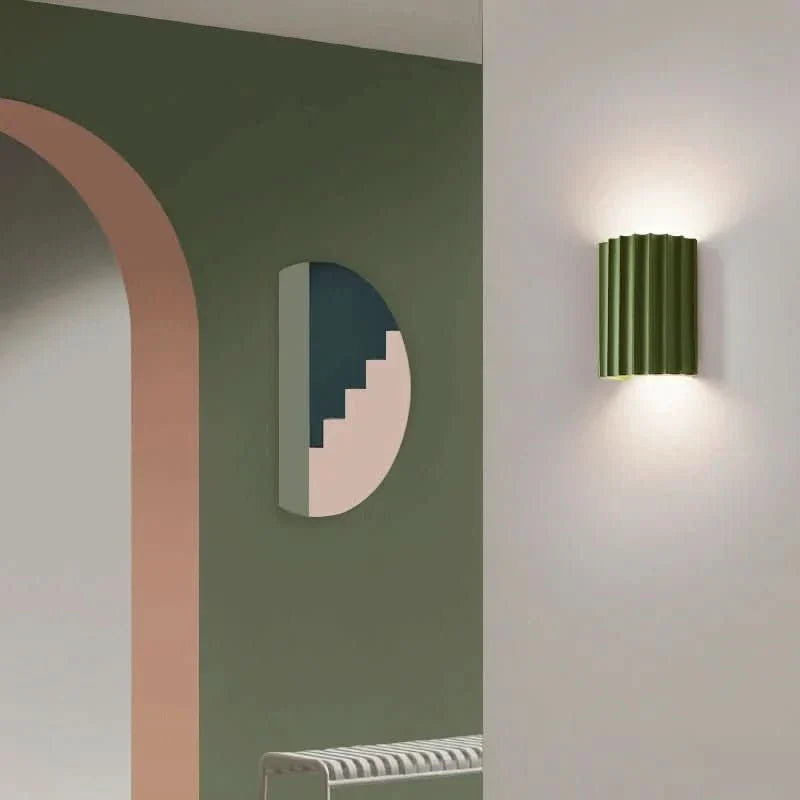 SKYLUMEN – Lampada da Parete Moderna in Resina con Luce Ambientale LED