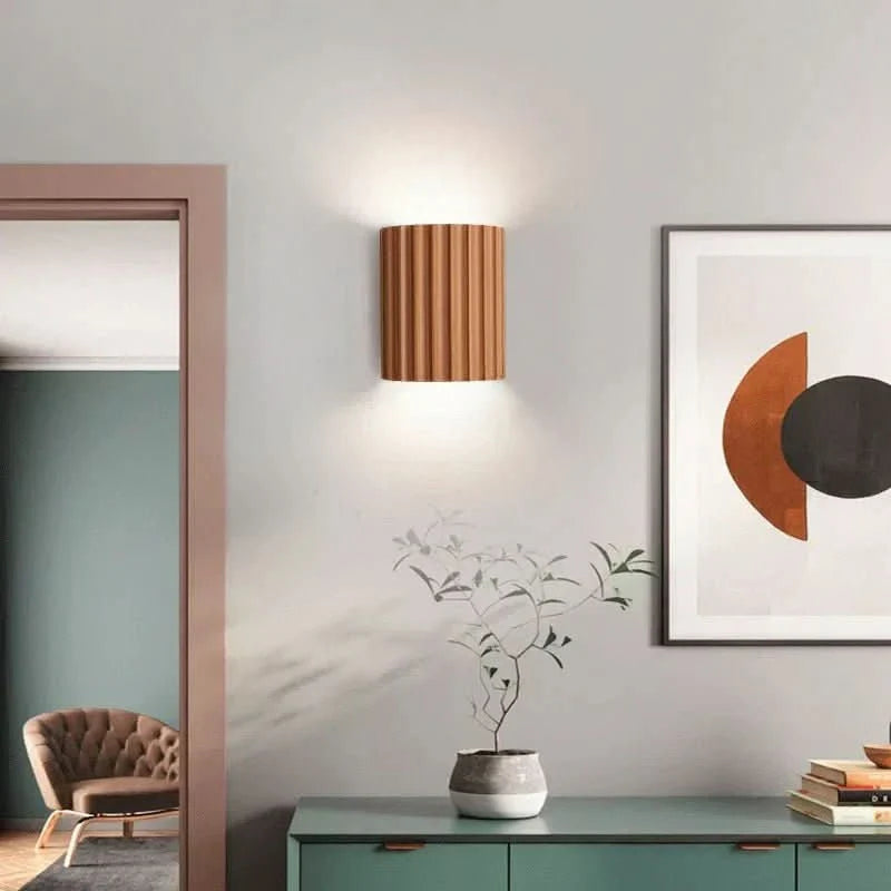 SKYLUMEN – Lampada da Parete Moderna in Resina con Luce Ambientale LED