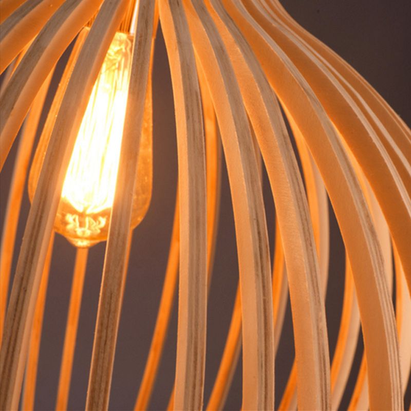 Lampada a sospensione in legno fatta a mano
