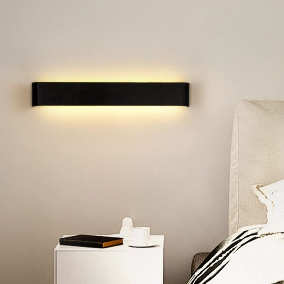 Lampada da Parete LED Contemporanea – Luce in Alluminio Nero Elegante