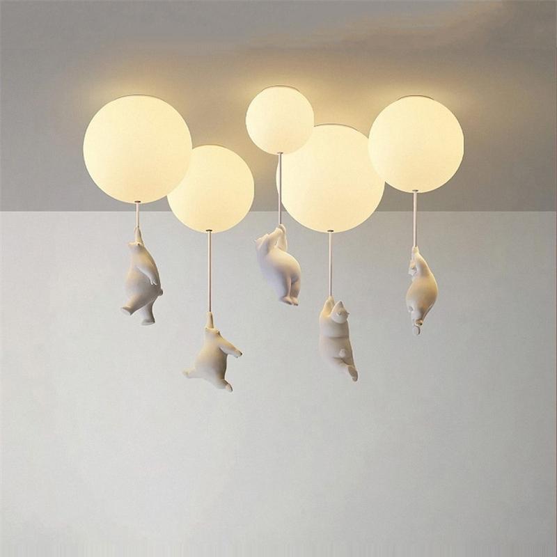 Lampada da soffitto giocosa con orsi e luci a palloncino per cameretta