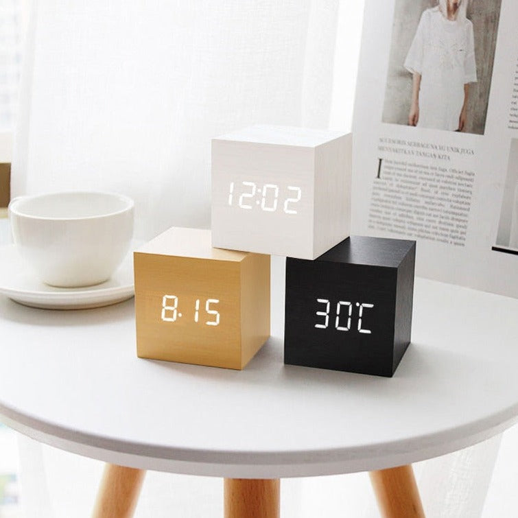 Auralux - Orologio Sveglia LED Minimalista con Funzioni Intelligenti