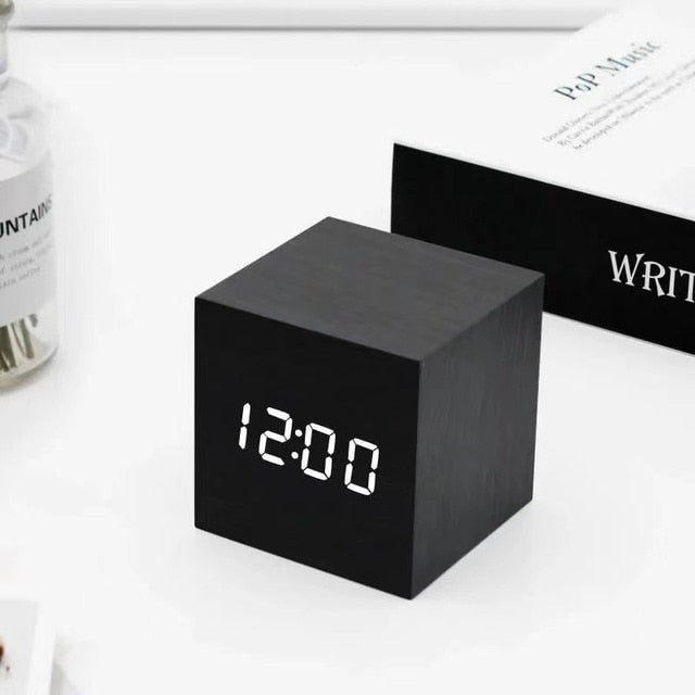 Auralux - Orologio Sveglia LED Minimalista con Funzioni Intelligenti