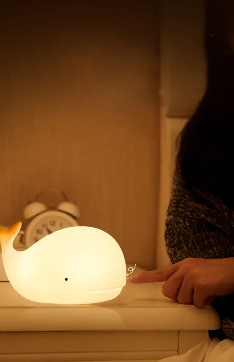 Carina lampada notturna a forma di balena con cambio colore - GlowWhale