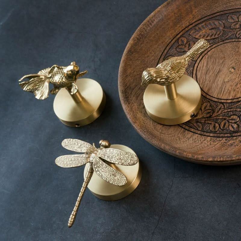 Appendiabiti da Parete in Ottone con Accenti Dorati