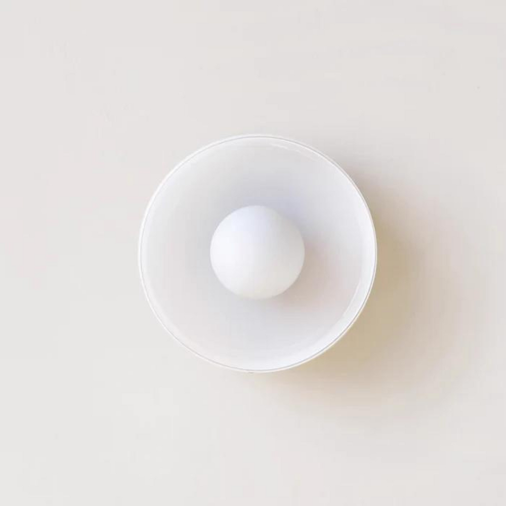 Lampada da soffitto rotonda con funzionalità elegante - LumiSphere