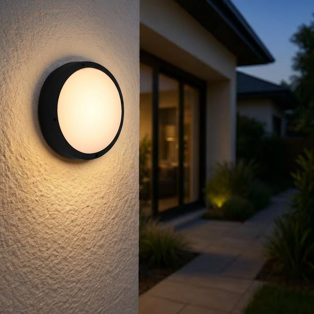 Lampada da parete rotonda per esterni con design a griglia segmentata