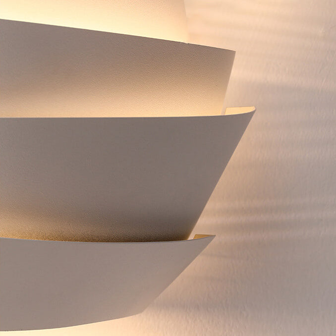 Lampada da parete scandinava con doppio punto luce - NordGlow